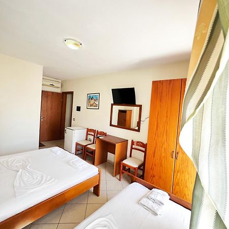 Hotel Veli Sarandë 外观 照片
