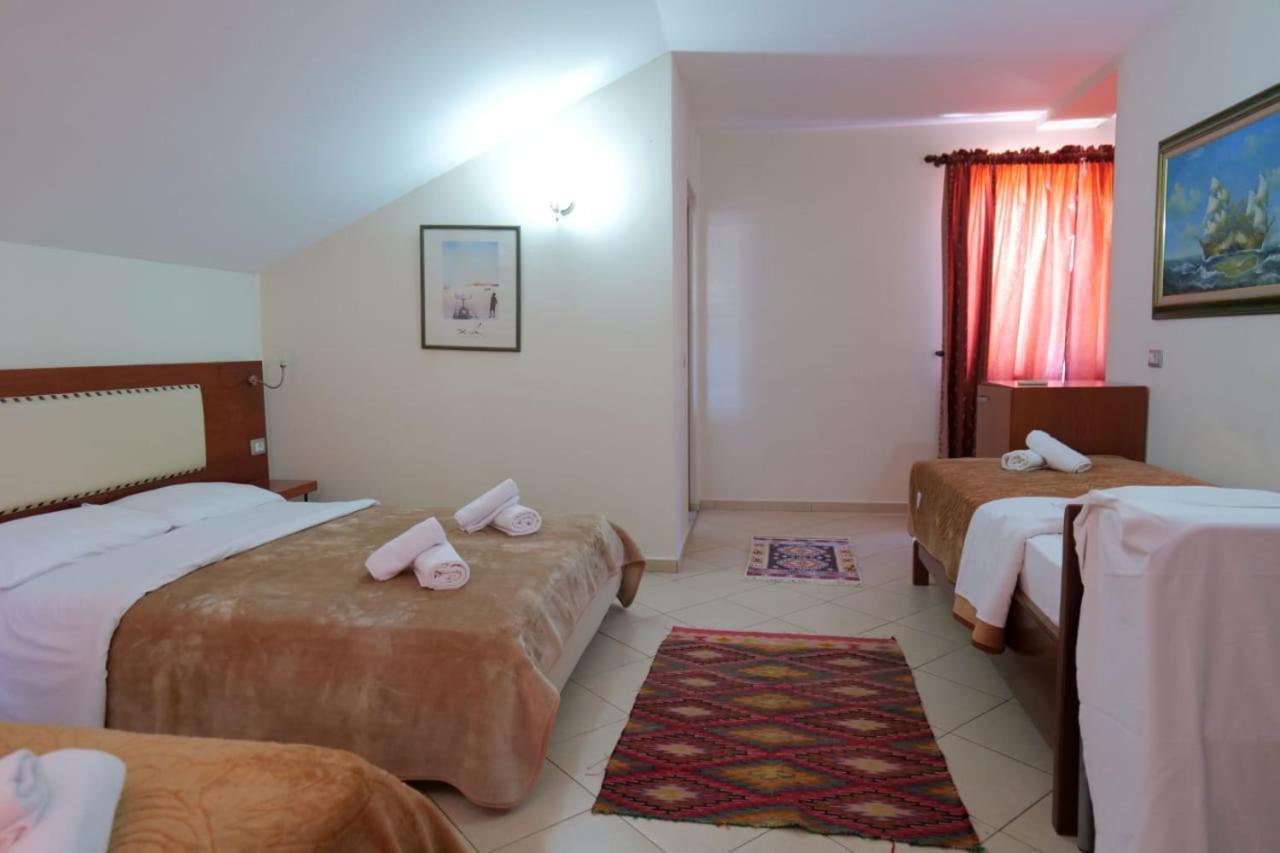 Hotel Veli Sarandë 外观 照片