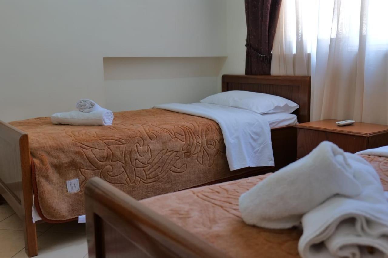 Hotel Veli Sarandë 外观 照片