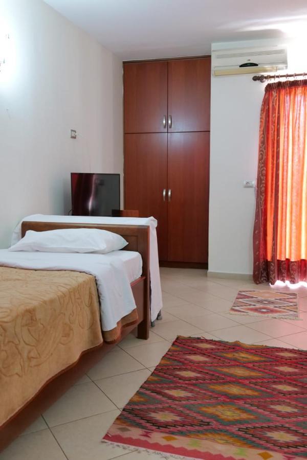 Hotel Veli Sarandë 外观 照片