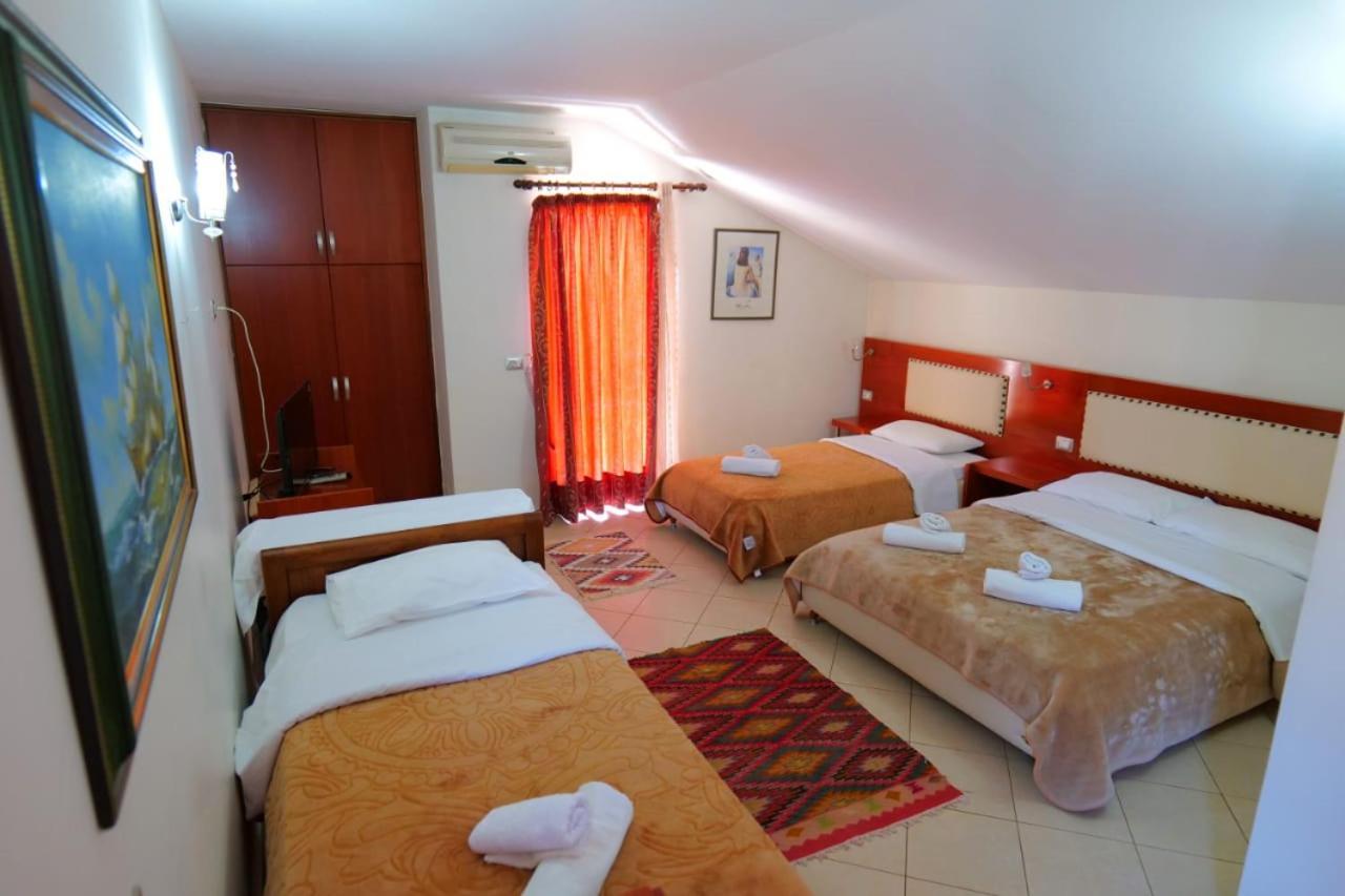 Hotel Veli Sarandë 外观 照片