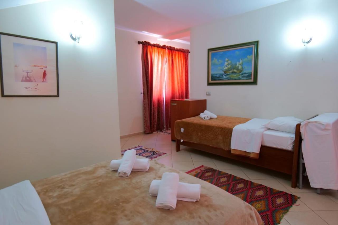 Hotel Veli Sarandë 外观 照片
