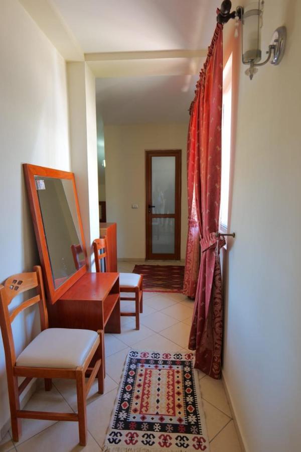 Hotel Veli Sarandë 外观 照片