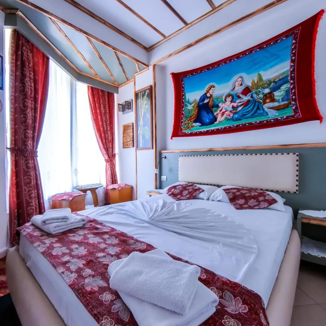 Hotel Veli Sarandë 外观 照片