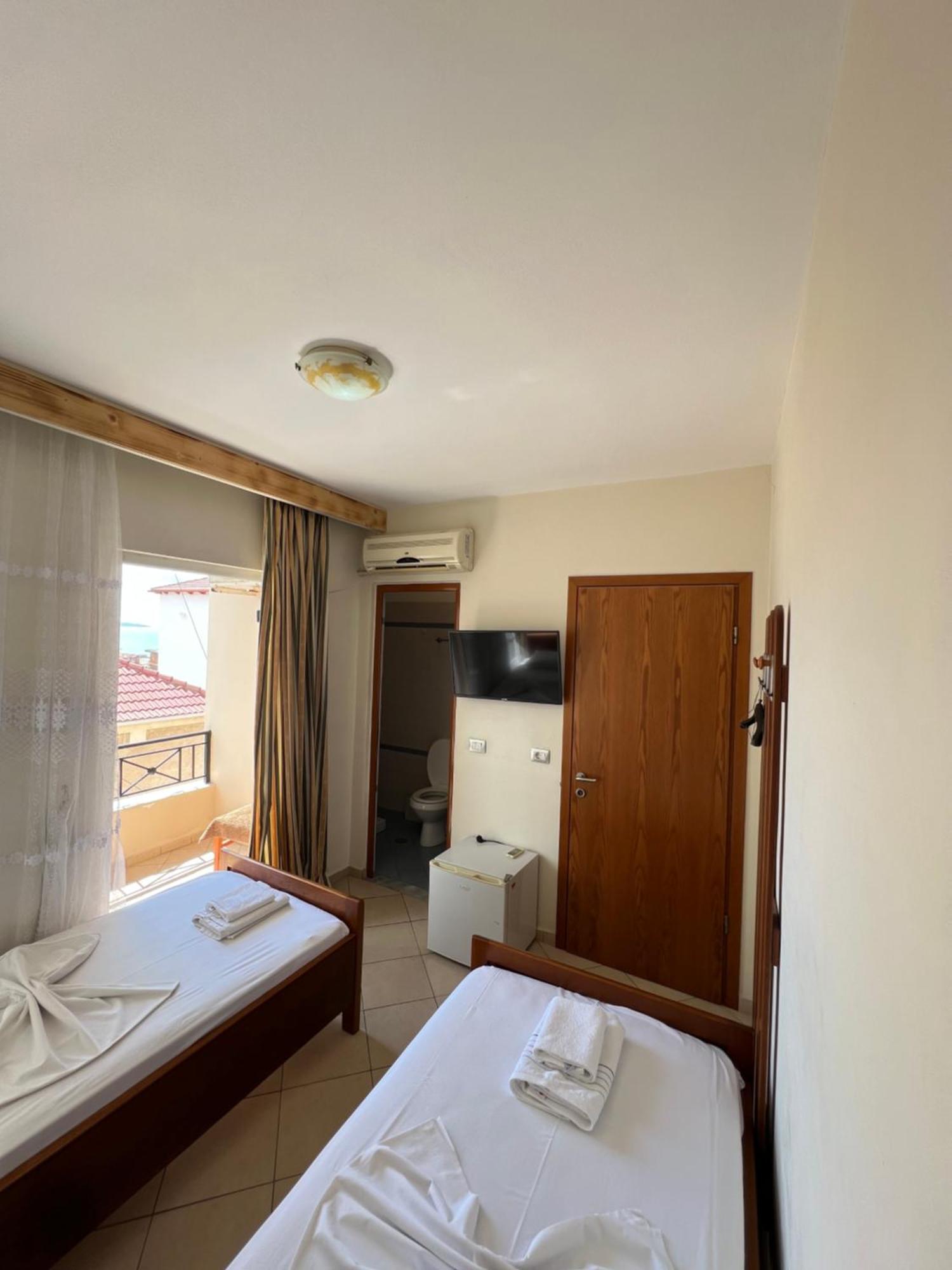 Hotel Veli Sarandë 外观 照片