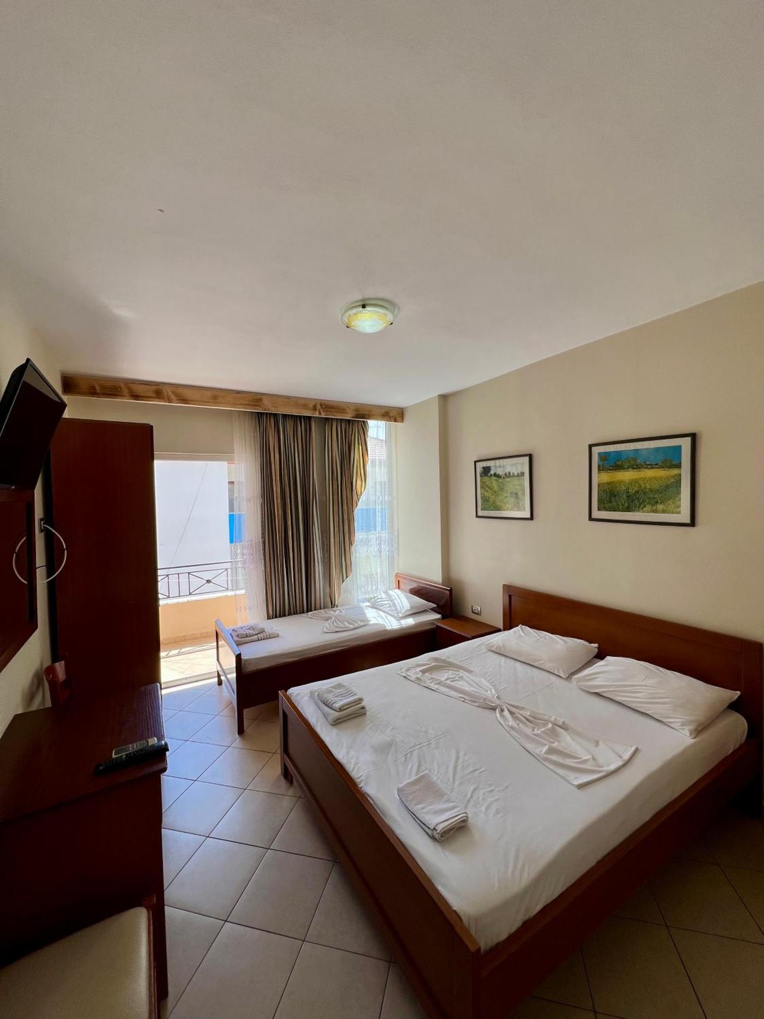 Hotel Veli Sarandë 外观 照片