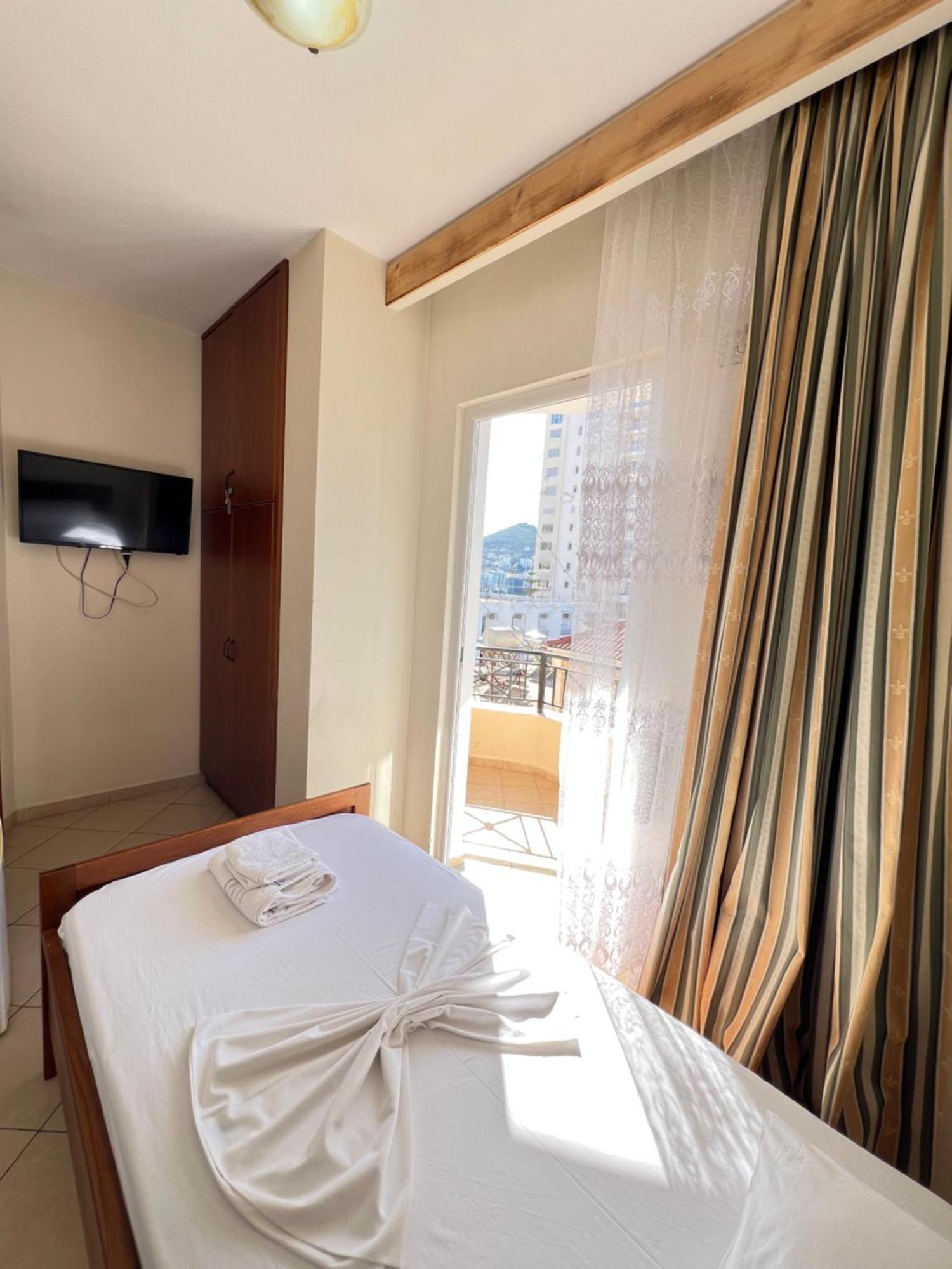 Hotel Veli Sarandë 外观 照片