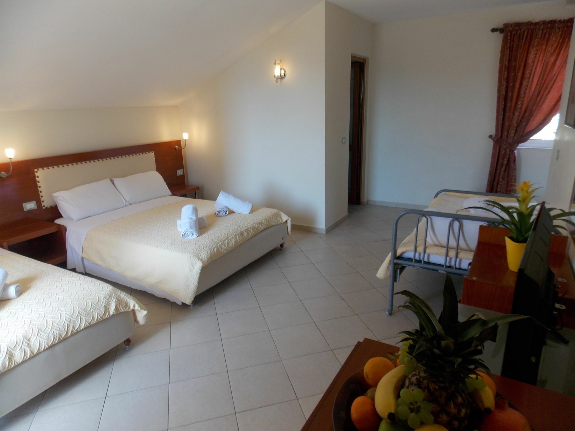Hotel Veli Sarandë 外观 照片